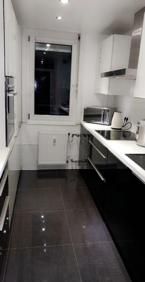 Sehr Schoene Drei Zimmer Deluex Wohnung In Sindelfingen Exterior photo