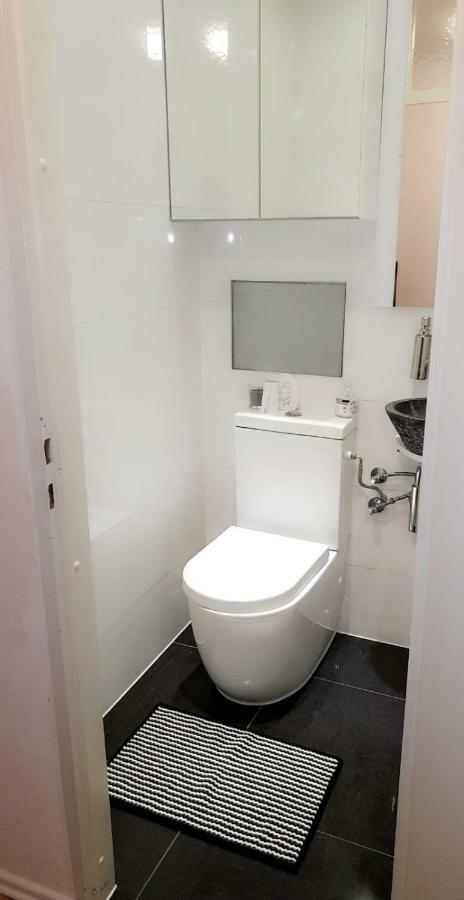 Sehr Schoene Drei Zimmer Deluex Wohnung In Sindelfingen Exterior photo